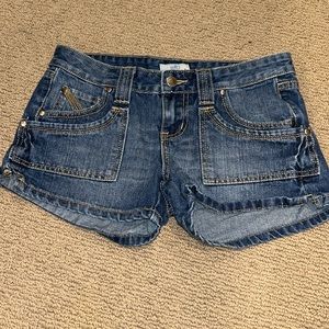 vintage low-waisted jean shorts